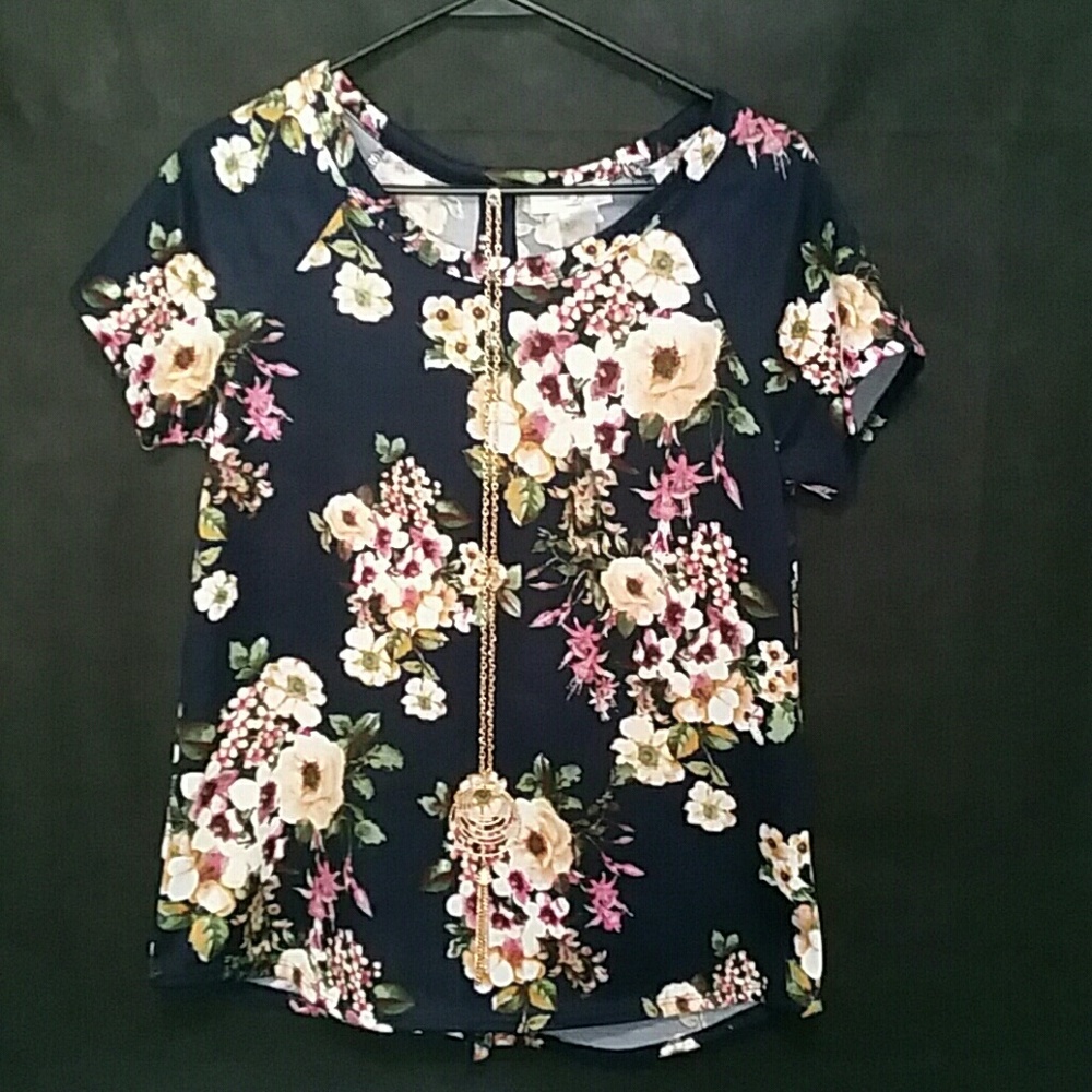 NWOT Rue Juju shirt